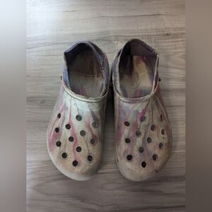 Skechers Crocs/Clogs Size 2 Rainbow Multicolor Tye Die Slip On